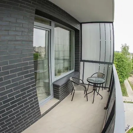 Newly Build 2 Apartment. 20-25 Min Walk To Old Apartment