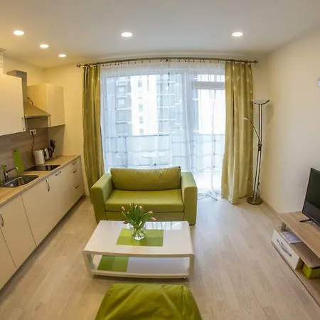 Newly Build 2 Apartment. 20-25 Min Walk To Old Vilnius