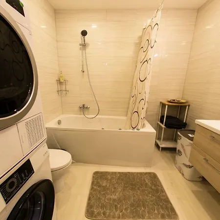 Newly Build 2 Apartment. 20-25 Min Walk To Old Vilnius